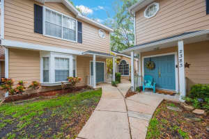 2381 HOUNDS TRAIL, PALM HARBOR, FL 34683 Sold 05/21/25