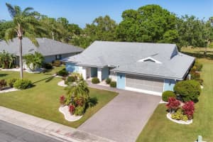 1909 E View Dr, SUN CITY CENTER