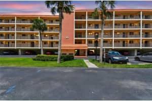 9450 HARBOR GREENS WAY, SEMINOLE, FL 33776 Sold 07/31/25