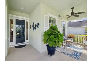 525 MANNS HARBOR DRIVE, APOLLO BEACH, FL 33572 Sold 08/27/25