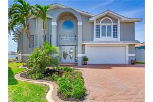 17382 KENNEDY DRIVE, NORTH REDINGTON BEACH, FL 33708 - MLS#MFRTB8371840