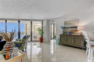 690 ISLAND WAY, CLEARWATER BEACH, FL 33767 - MLS#MFRTB8372121