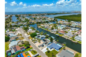 1011 SPINDLE PALM WAY, APOLLO BEACH, FL 33572 Sold 07/24/25