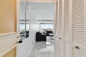 31 ISLAND WAY, CLEARWATER BEACH, FL 33767 - MLS#MFRTB8372285