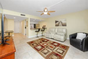 7645 SUN ISLAND DRIVE, SOUTH PASADENA, FL 33707 - MLS#MFRTB8372305