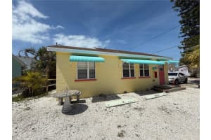 8050 BAYSHORE DRIVE, TREASURE ISLAND, FL 33706 - MLS#MFRTB8372349