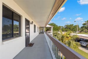 106 LAKEVIEW PLACE, OLDSMAR, FL 34677 Sold 05/30/25