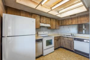 106 LAKEVIEW PLACE, OLDSMAR, FL 34677 Sold 05/30/25