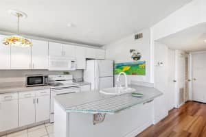 6047 FRANCIS DRIVE, APOLLO BEACH, FL 33572 Sold 05/05/25
