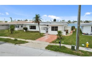 15319 HARBOR DRIVE, MADEIRA BEACH, FL 33708 Sold 05/16/25
