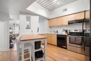 2410 AZEELE STREET, TAMPA, FL 33609 Sold 08/19/25