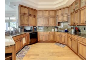 8907 MAGNOLIA CHASE CIRCLES, TAMPA, FL 33647 Sold 07/08/25