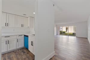 9975 7TH WAY, ST PETERSBURG, FL 33702 Sold 05/06/25
