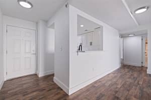 9975 7TH WAY, ST PETERSBURG, FL 33702 Sold 05/06/25