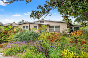 6677 POINSETTIA AVENUE, ST PETERSBURG, FL 33707 Sold 05/20/25