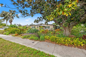 6677 POINSETTIA AVENUE, ST PETERSBURG, FL 33707 Sold 05/20/25