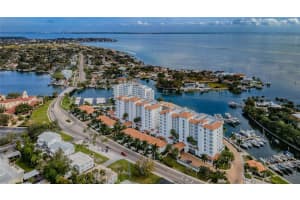 1325 SNELL ISLE BOULEVARD, ST PETERSBURG, FL 33704 Sold 08/22/25