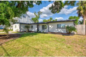 321 Shore Dr E, OLDSMAR