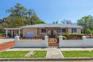 101 Pampas Ave, TARPON SPRINGS