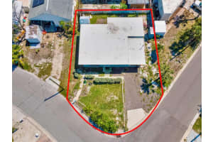 13098 Boca Ciega Ave, MADEIRA BEACH