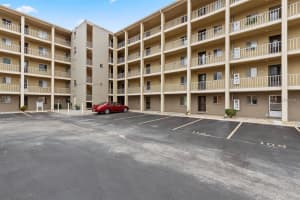 3516 LAKE BAYSHORE DRIVE, BRADENTON, FL 34205 Sold 06/17/25