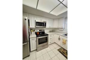3516 LAKE BAYSHORE DRIVE, BRADENTON, FL 34205 Sold 06/17/25