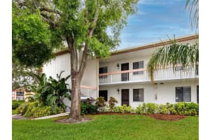 129 Lakeview Way, OLDSMAR