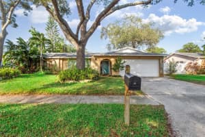 8350 MONARCH CIRCLE, SEMINOLE, FL 33772 Sold 07/11/25