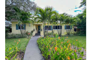 518 36TH AVENUE, ST PETERSBURG, FL 33704 Sold 04/18/25