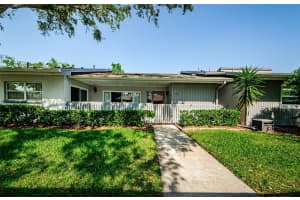 70 Ashley Ln, OLDSMAR