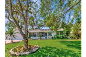 8326 40TH PLACE, ST PETERSBURG, FL 33709 - MLS#MFRTB8373815