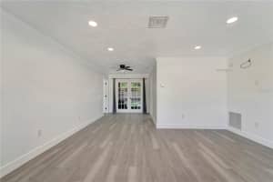 1968 ROLLING GREEN CIRCLE, SARASOTA, FL 34240 Sold 07/25/25