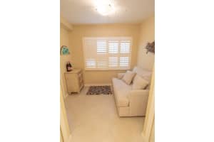 6060 SHORE BOULEVARD, GULFPORT, FL 33707 Sold 08/22/25