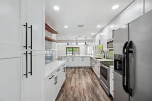 8111 COUNTRY CLUB ROAD, ST PETERSBURG, FL 33710 Sold 05/16/25