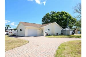 8719 Sunlit Cove Dr Ne, ST PETERSBURG