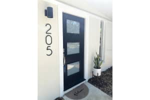 205 PARK RIDGE AVENUE, TEMPLE TERRACE, FL 33617 Sold 06/30/25