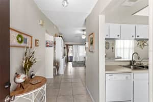 606 LAKE CAROLYN CIRCLE, LAKELAND, FL 33813 Sold 07/18/25