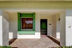2557 LAURELWOOD DRIVE, CLEARWATER, FL 33763 - MLS#MFRTB8374366
