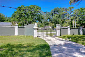 1120 COUNTRY LANE, LUTZ, FL 33558 Sold 10/31/25