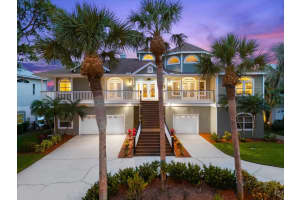 2081 Pointe Alexis Dr, TARPON SPRINGS
