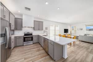 672 OLD WINDSOR WAY, SPRING HILL, FL 34609 Sold 06/20/25