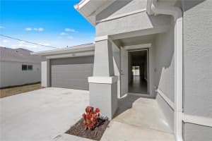 1098 YARMOUTH STREET, PORT CHARLOTTE, FL 33952 Sold 05/09/25