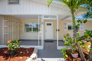 568 LA PLAZA AVENUE, ST PETERSBURG, FL 33707 Sold 07/17/25