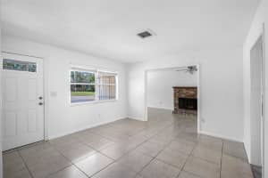 568 LA PLAZA AVENUE, ST PETERSBURG, FL 33707 Sold 07/17/25