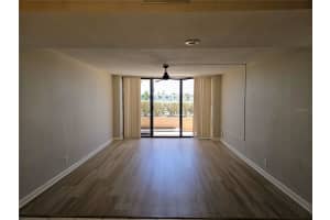 1 KEY CAPRI #112E, TREASURE ISLAND, FL 33706 - MLS#MFRTB8374936