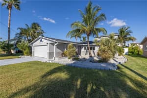533 Lillian Dr, MADEIRA BEACH