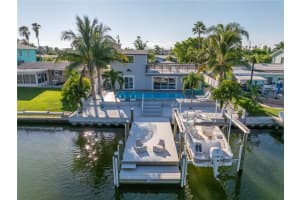 533 LILLIAN DRIVE, MADEIRA BEACH, FL 33708 - MLS#MFRTB8374953