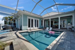 426 ISLEBAY DRIVE, APOLLO BEACH, FL 33572 - MLS#MFRTB8374977