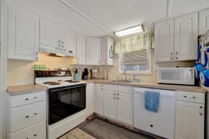 104 SAINT KITTS WAY, APOLLO BEACH, FL 33572 - MLS#MFRTB8375101