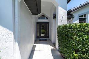 865 LIVE OAK TERRACE, ST PETERSBURG, FL 33703 Sold 07/11/25